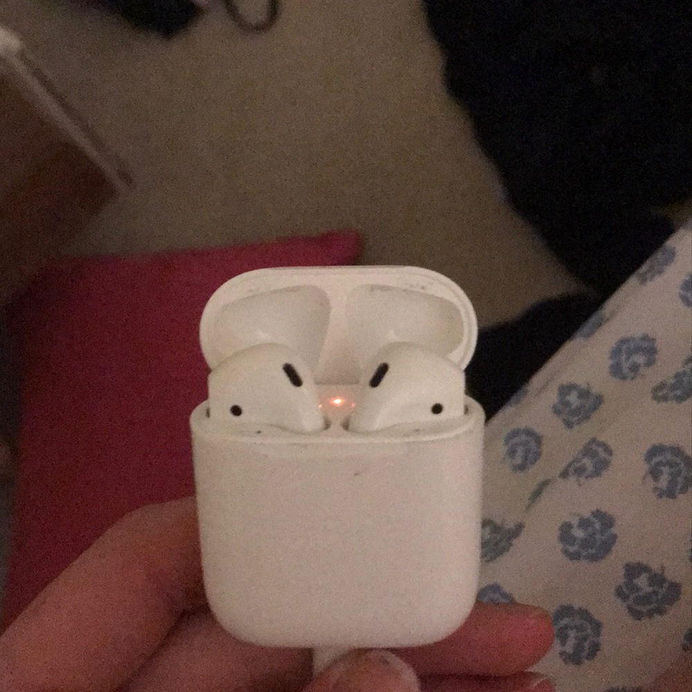 AirPods
